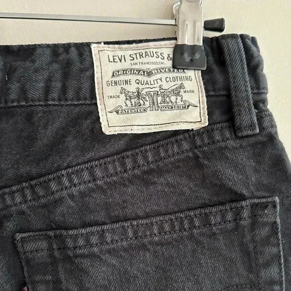 Levi’s Wellthread Collection Ribcage Short, Size 28, Black High-Waisted Shorts - Picture 15 of 16